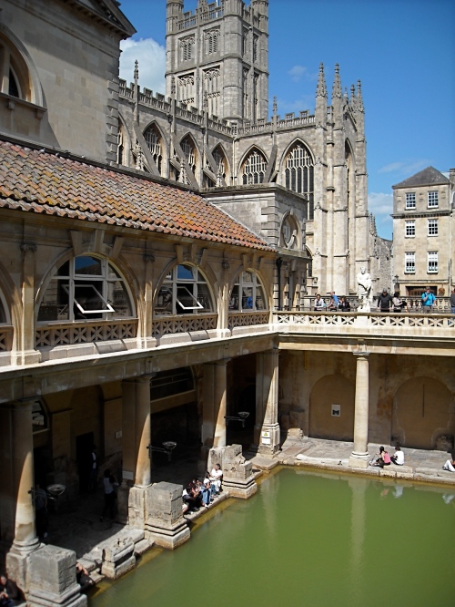 Cathedral and Roman Ruins over the spring-fed pool of Sulis Minerva, Bath, England